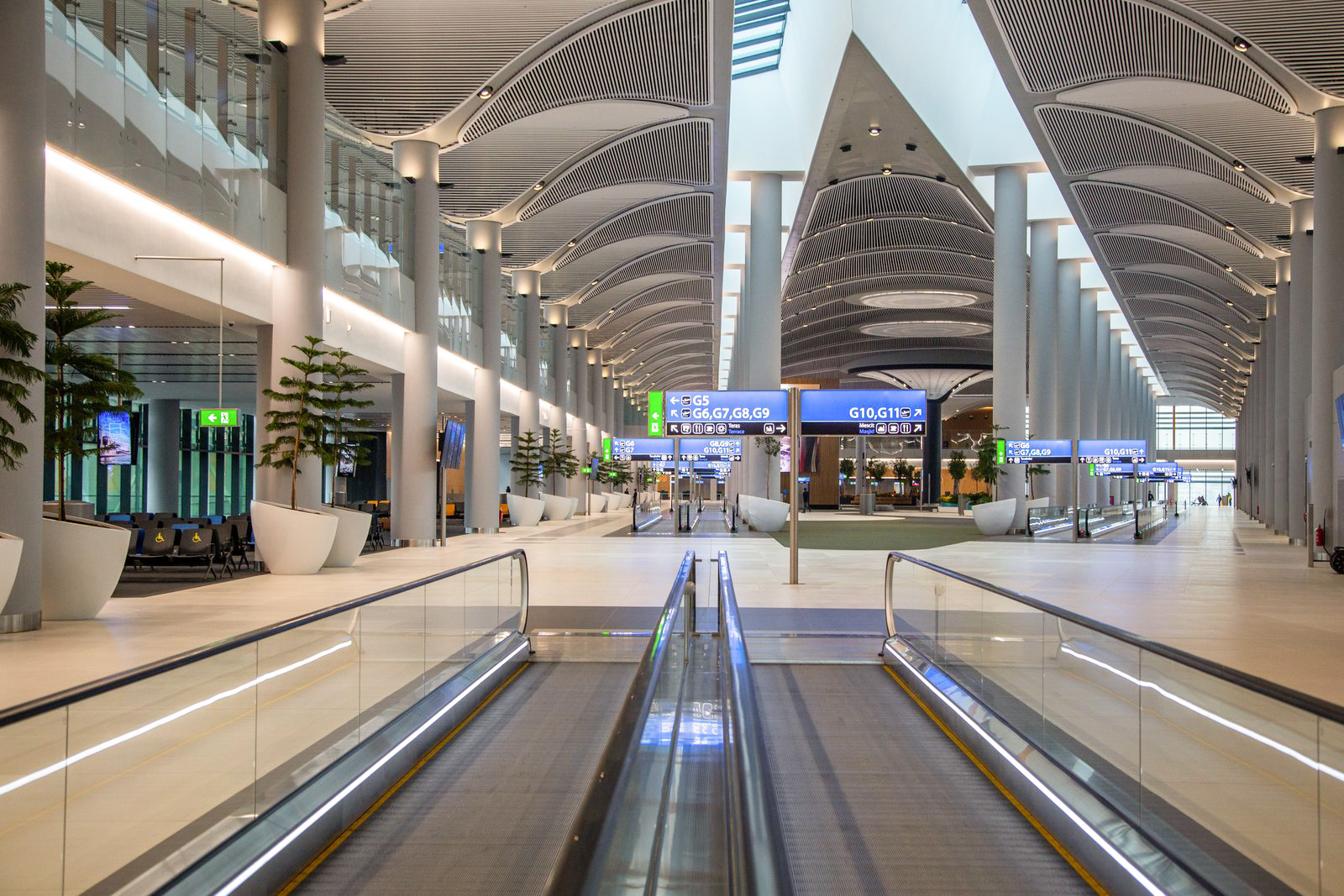 Istanbul airport. Аэропорт Стамбула Хавалимани. Аэропорт Истамбул Истамбул. Турция аэропорт Истанбул. Новый аэропорт Стамбула Istanbul Havalimani.